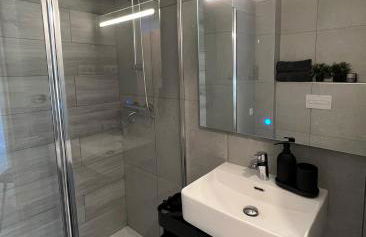 Topdown Apartments - Photo 5