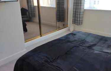 Modern 2 bed house sleeps 6 - Photo 10