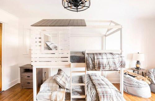 Golden Acres Ranch Hot Tub+Gameroom+Creek & wifi - Foto 35