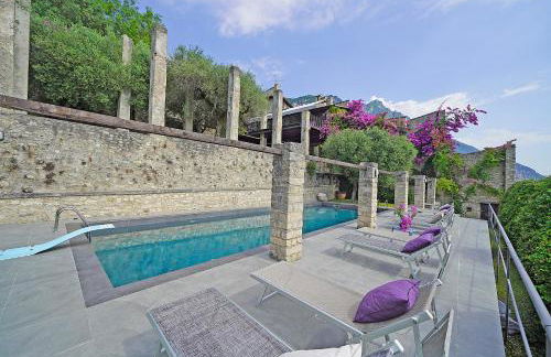 Villa Rachele: stunning luxury villa in centre Gargnano with private pool and breathtaking views - Foto 62