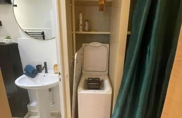 Studio Boho-Chic en hyper-centre de Moulins au calme, confort, Wifi rapide, Parking en face, Arrivée autonome - Foto 10