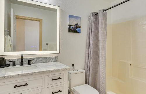 Near Shopping and Golf Family Retreat in Las Vegas! - Photo 19