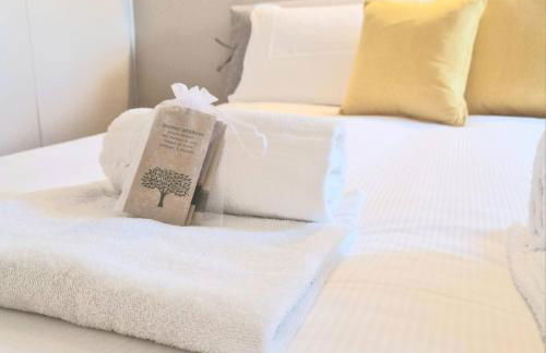 Modern Viggi Suite Home - Photo 8