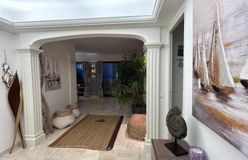 Premium Sea Front Apartment - Foto 8