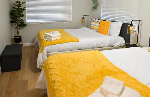 Relaxing Cozy Back House with Backyard - Foto 44