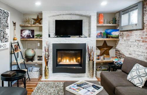 Designer Apartment in a Historic 1901 Downtown Area Mansion - Foto 1