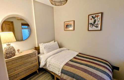 Fresh Modern Home, Stunning Views, Great Location - Foto 6