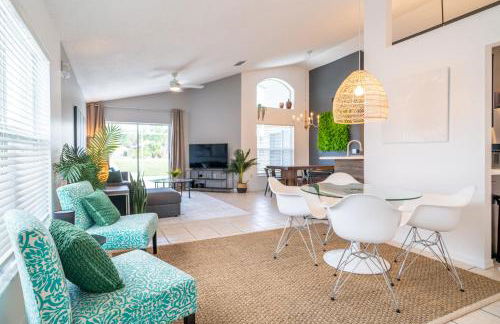 Stylish Villa Retreat with Pool - Photo 1