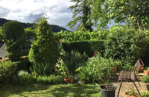 Séjour à deux au Château d'Autoire, studio de charme, tonnelle, vue vallée et village - Foto 20