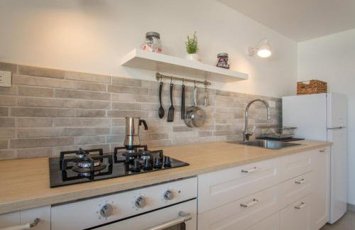 A White Cliffside Studio - Photo 7