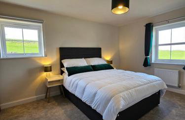 The Neal's 4 Bedroom House in Buxton Sleeps 8 - Photo 27