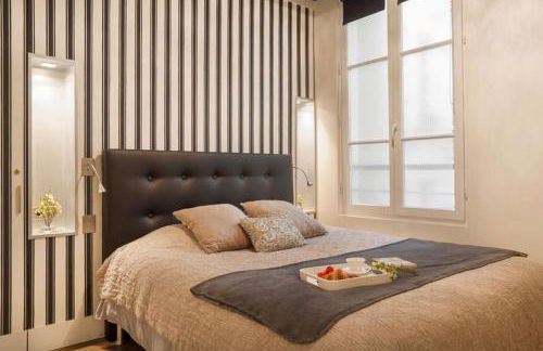 Two Bedroom Luxury Apartment - Balcony with View of Notre Dame - Foto 39