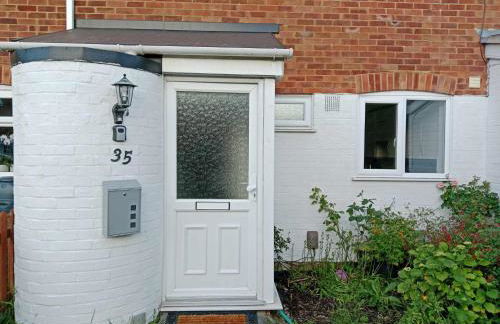 Monmouth House Aylesbury Premier Quality Accommodation For Larger Families Contractors And Professionals Sleeps Up to 6 Guests - Foto 11