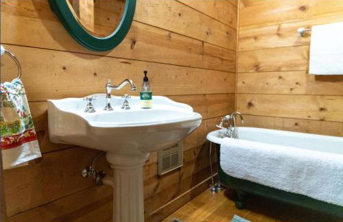 Serene Bourbon Cabin - Foto 9