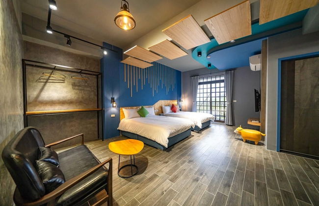 Young Villa - Photo 2