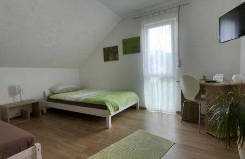 Moderne Ferienwohnung in Durmersheim 2 Zi, Nähe Rhein und Messe KA - Foto 6