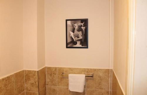 RestWorkPlayShortStays apartment, free parking and wifi, perfect for contractors, near to i54 park and city centre - Foto 12