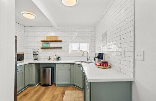 Unwind in beachside comfort with gorgeous views - Foto 31