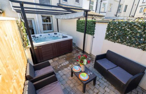 Morecambe Bay Cottage- Hot Tub/ Jacuzzi/sauna - Photo 31