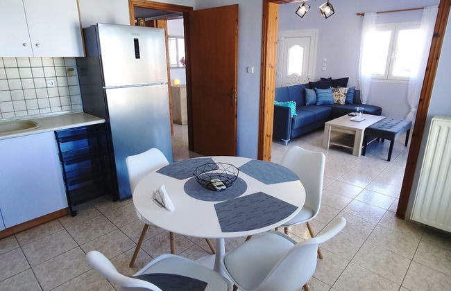 Overlooking the Tower - Photo 3