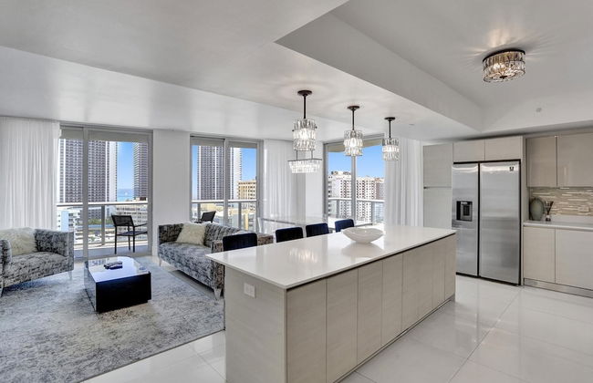 Luxury Condo at Beach Walk Resort - Foto 16