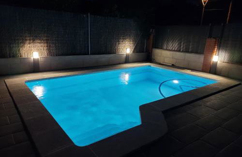 Cerca de Barcelona, y entre tres Parques Naturales, casa de 4 habitaciones y 2 baños con piscina, barbacoa y chimenea - Foto 35