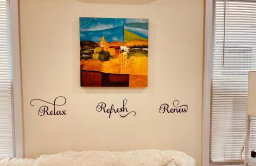 OoohLaLa! 2 Beds and 2 Full Baths w/Free Parking - Foto 41