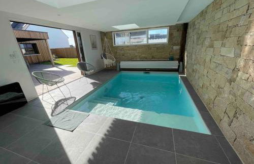 Villa avec piscine couverte et proche de la mer - Foto 5