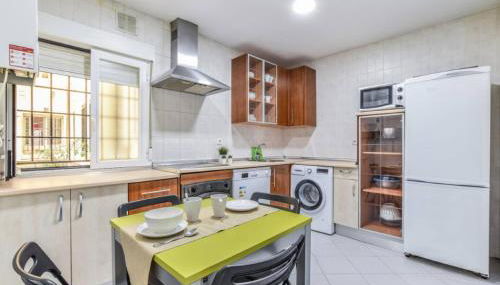 AH- Diseño y alma madrileña cerca a Plaza Mayor - Photo 3, stove