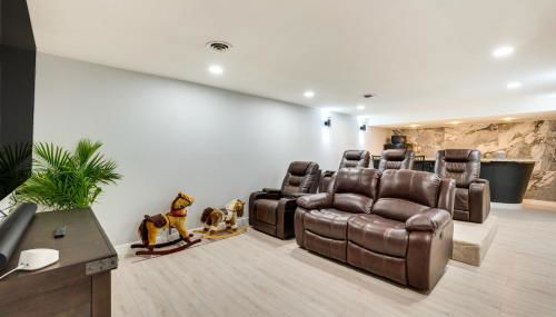 Pet-Friendly Gem with Private Yard in Westminster! - Foto 2