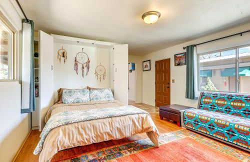 Artsy Studio with Patio 25 Mi to Santa Fe - Foto 9