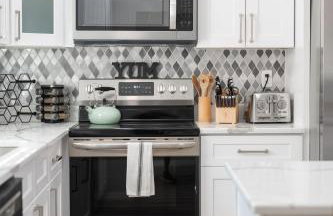 Wood Circle House - Dog Friendly with Fenced in Backyard - Foto 10