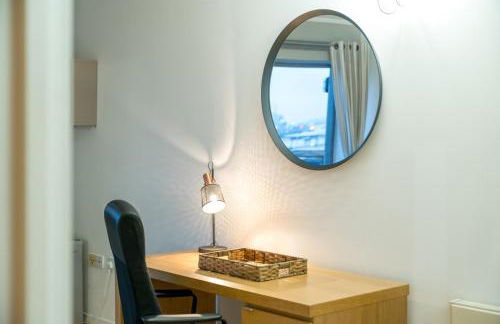 Lovely 3BD Flat, Parking, sleeps SIX close to O2 - Foto 11