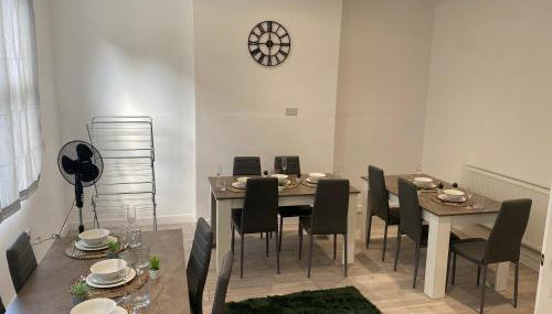 Stylish Home - Close to City Centre, Anfield Stadium - Free Parking - Foto 4