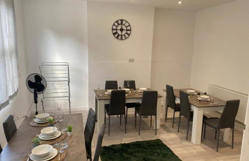 Stylish Home - Close to City Centre, Anfield Stadium - Free Parking - Foto 4