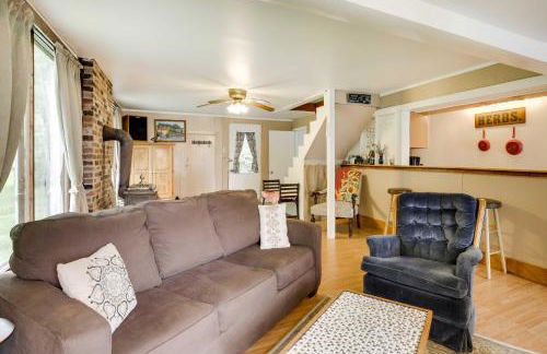 Peaceful Fishermans Paradise with Deck and Fire Pit! - Foto 7