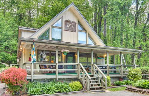 Mountain Getaway with Views and Fire Pit - Foto 29