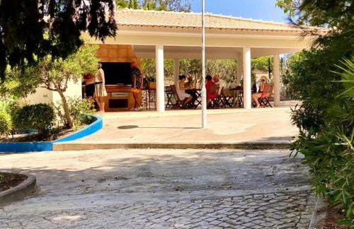 Flamingos Apartment with 2 swimming pool com check in e check out ao domingo em julho e agosto - Foto 3