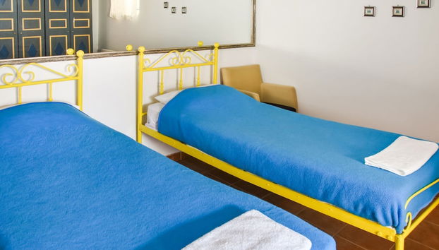 Scenic Holiday Home in Syros With Balcony - Photo 2, Chambre