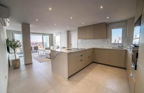 Frontline Apartment Sea Views - Pool - Center - Foto 11