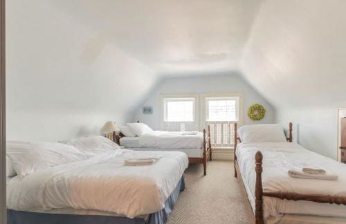 Beach Block 7 bdrms Parking Patio and Sunroom - Foto 16