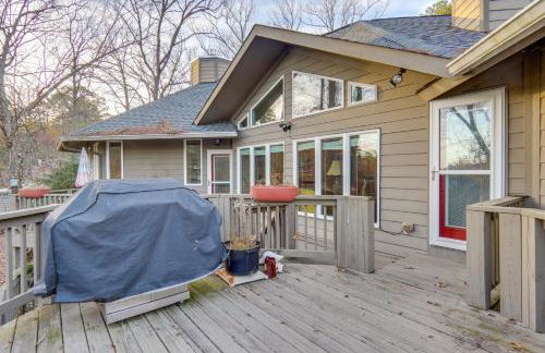 Spacious Lakefront Apt with Deck in Fayetteville! - Foto 35