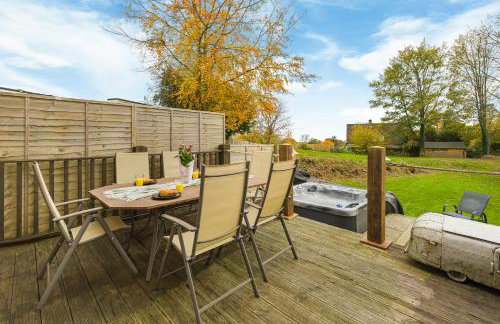 Adorable quirky country cottage - Foto 32