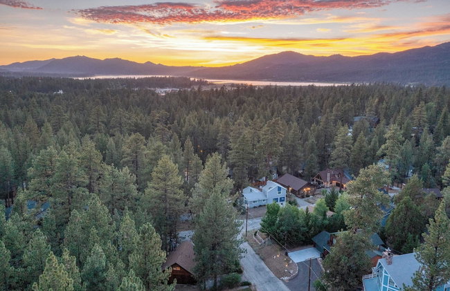 3mins to Lake, 5mins to Skiing Updated 4bdr Cabin Avalon Pines by Avantstay - Photo 54