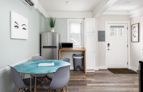 Contemporary Mid-Century Style Downtown AC - Photo 19