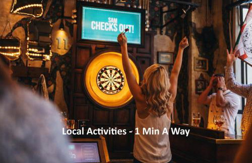 City Centre - Sleeps 6 - Bars, Parking & Netflix - Foto 27