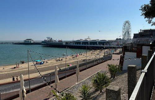 Your Seaside Escape at St Osyth Modern caravan with decking and wifi and parking Nr to Clacton on Sea - Foto 19