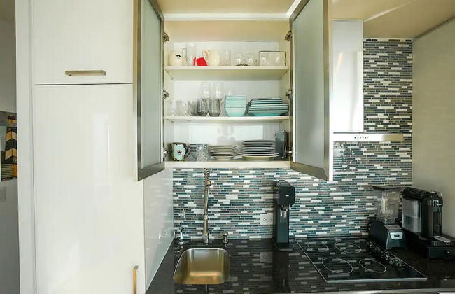 Lanterra Downtown Cn Tower - Photo 40