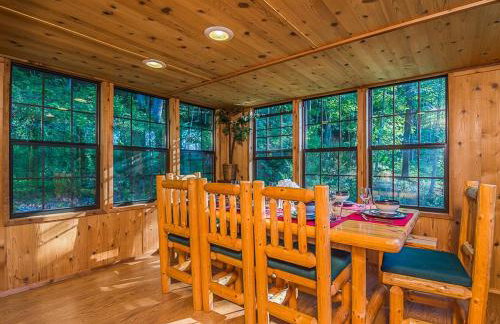 Family Cabin on 6 Acres with Lake Access and Hot Tub! - Foto 6