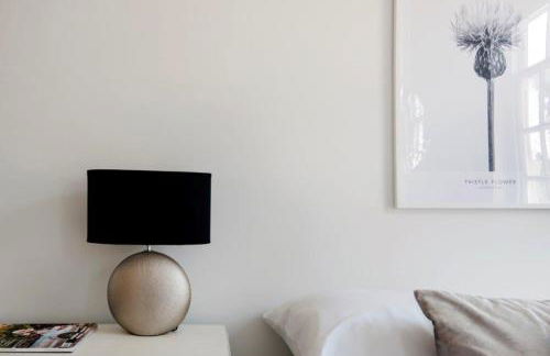 Modern Family Home in London Close to Amenities and Train - Foto 12